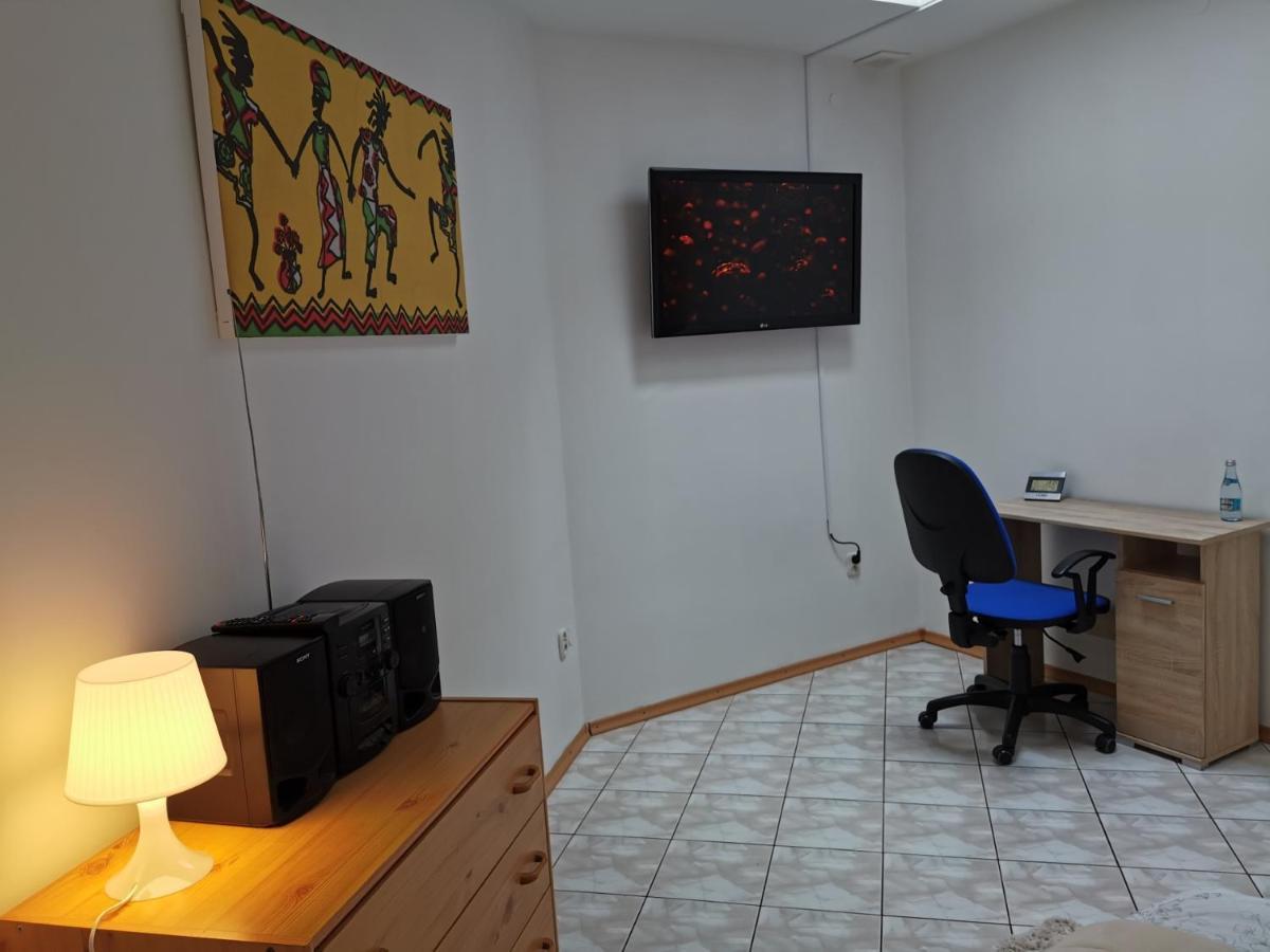 White Apartment Jablonna  Luaran gambar